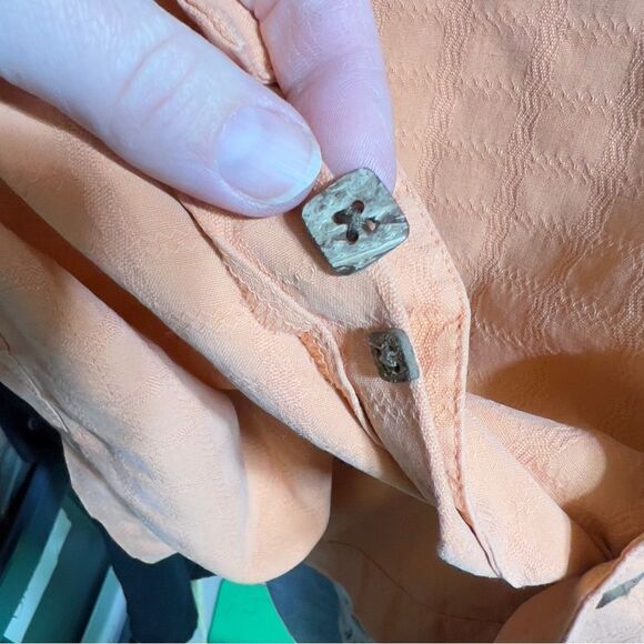 XXL 100% FINE WASHABLE SILK 🍑 color button up shirt - Picture 15 of 15